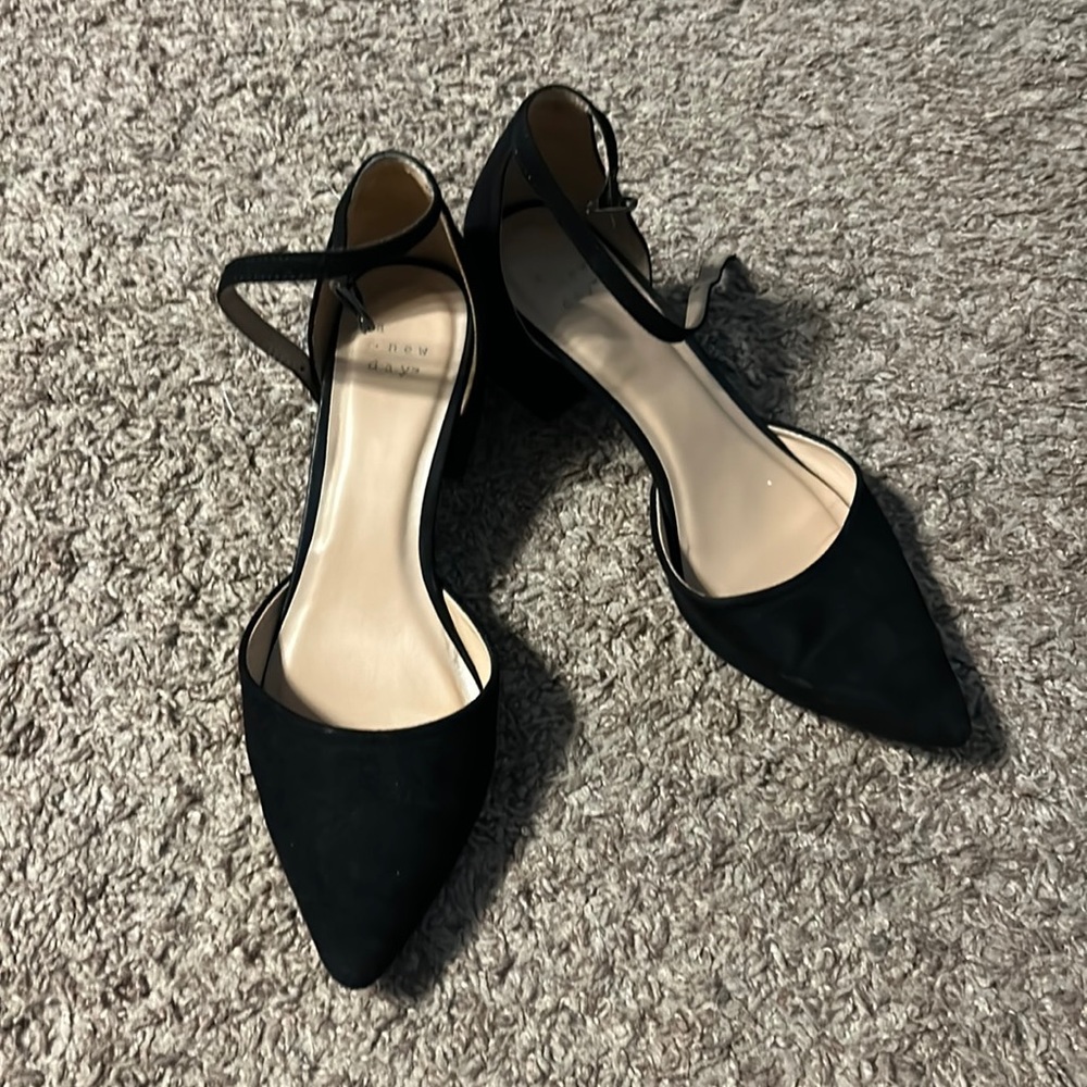 Size 8 Small pointed shoes